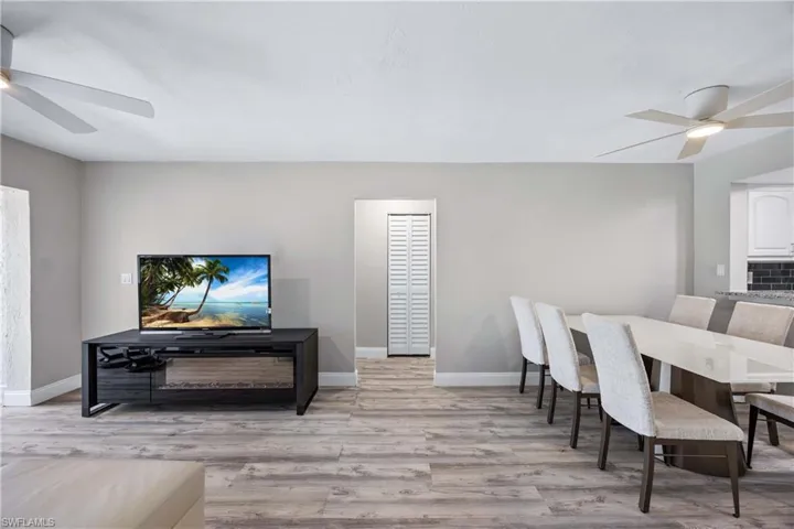 228 Fox Glen Dr 3310, Naples, Florida 34104