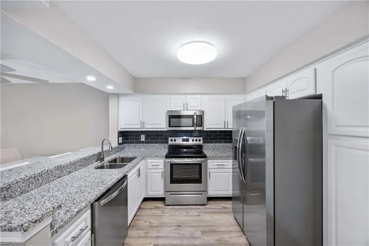 228 Fox Glen Dr 3310, Naples, Florida 34104