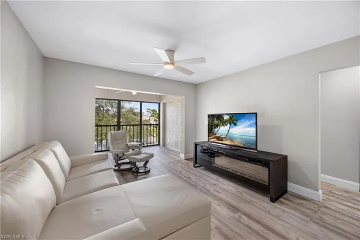 228 Fox Glen Dr 3310, Naples, Florida 34104