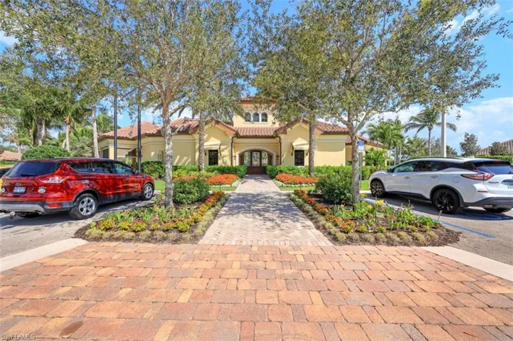 9390  Isla Bella  CIR, Bonita Springs, FL 34135