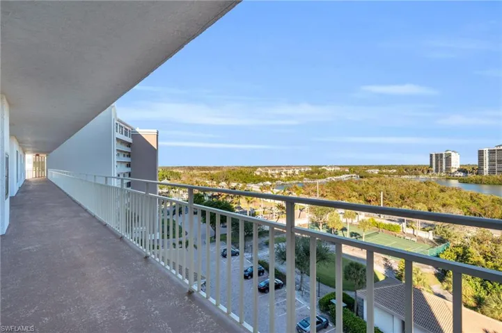 Front entry balcony with bay view