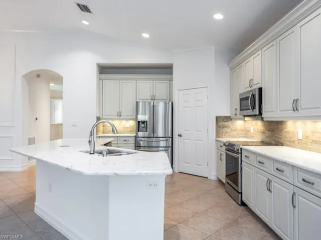1264  Rialto  WAY, Naples, FL 34114