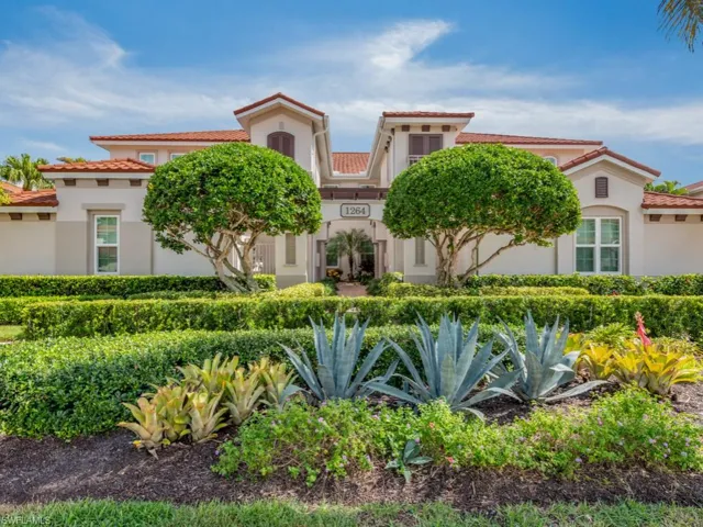 1264  Rialto  WAY, Naples, FL 34114