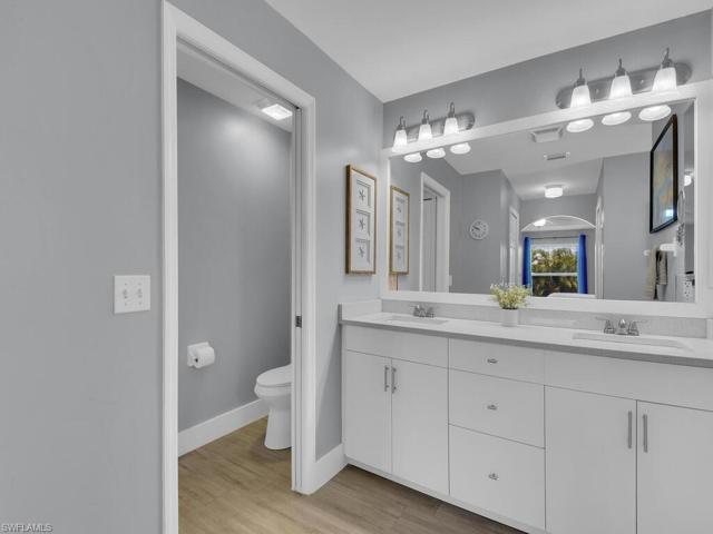 primary bedroom bathroom