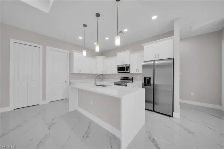 2615 45th St Sw, Lehigh Acres, Florida 33976