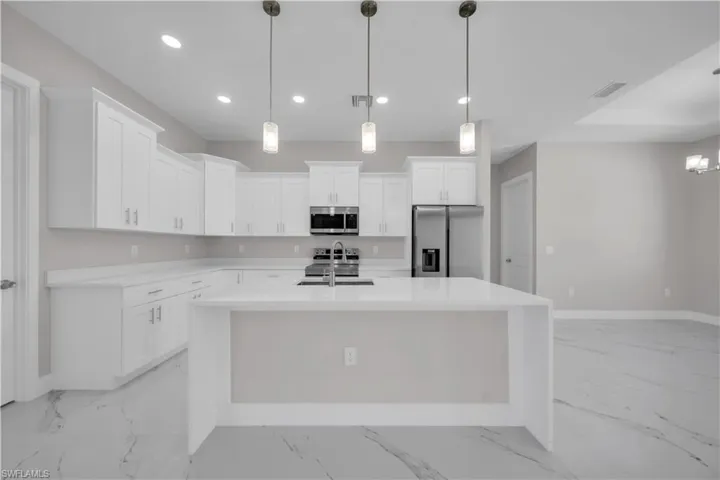 2615 45th St Sw, Lehigh Acres, Florida 33976