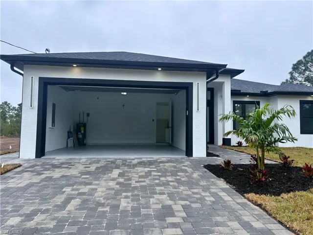 904  Leroy  AVE, Lehigh Acres, FL 33972