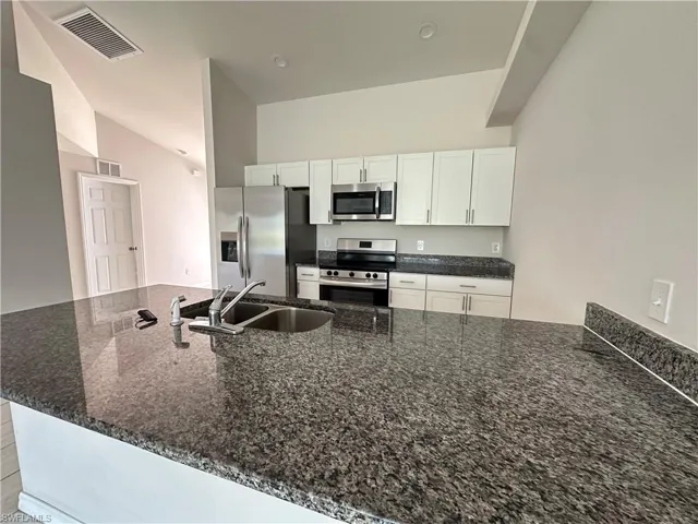 606 Se 8th St, Cape Coral, Florida 33990