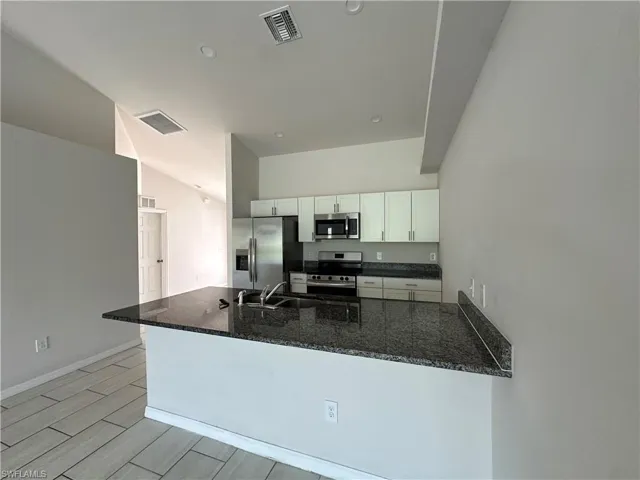 606 Se 8th St, Cape Coral, Florida 33990