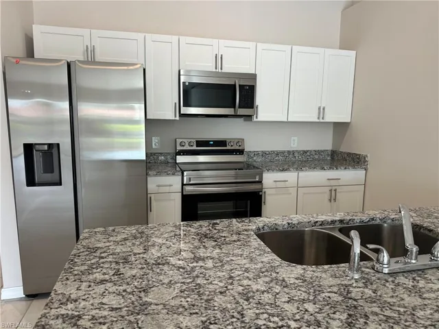 606 Se 8th St, Cape Coral, Florida 33990