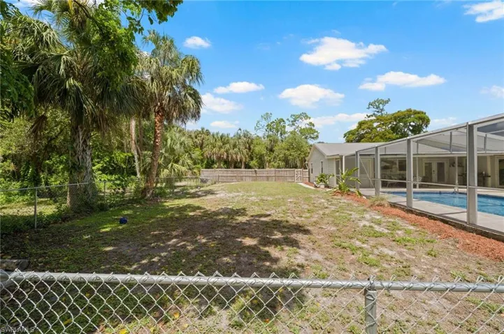 Fenced in area perfect for todlers or Dog area