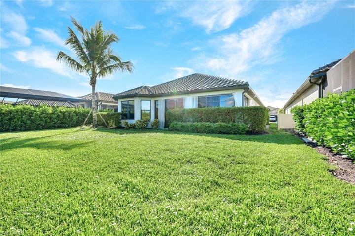Welcome home to 11760 Canal Grande Dr Fort Myers