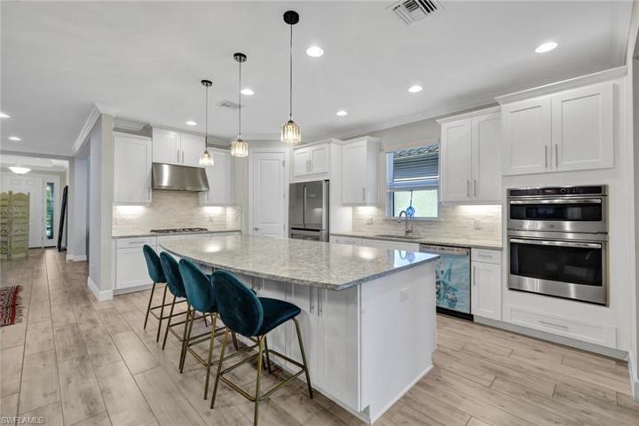 Welcome home to 11760 Canal Grande Dr Fort Myers