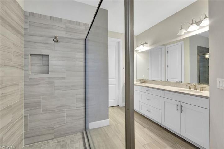 Welcome home to 11760 Canal Grande Dr Fort Myers