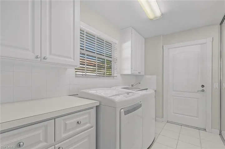 4143  Los Altos  CT, Naples, FL 34109