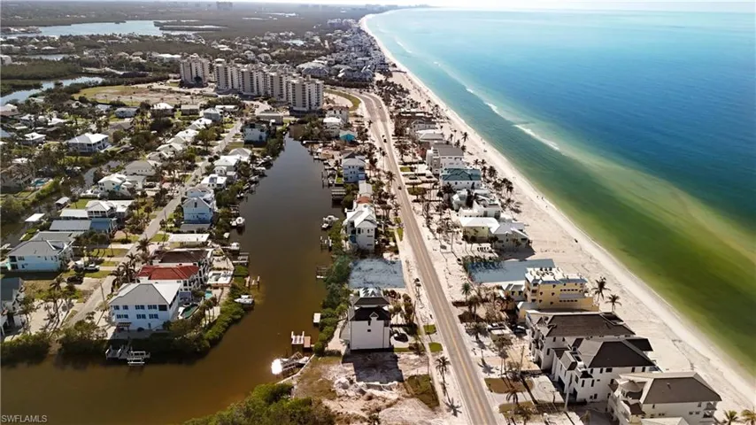 BONITA BEACH COASTLINE WITH BEACH & BAY LOTS OPPORTUNITY.