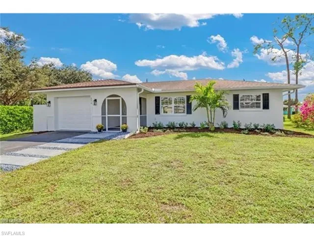 250  Willowick  DR, Naples, FL 34110