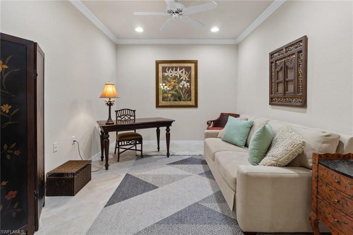 4884 Hampshire CT # 202, NAPLES FL 34112