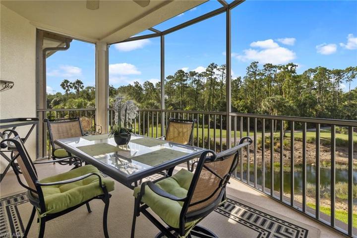 4884 Hampshire CT # 202, NAPLES FL 34112