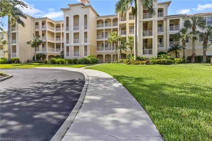 4884 Hampshire CT # 202, NAPLES FL 34112