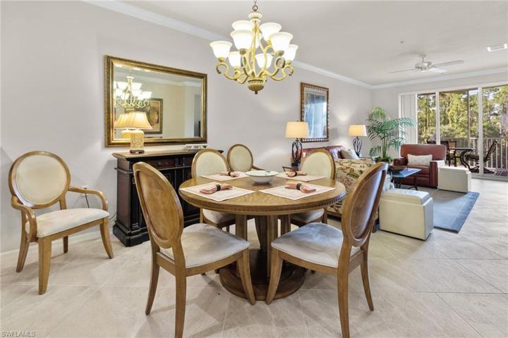 4884 Hampshire CT # 202, NAPLES FL 34112