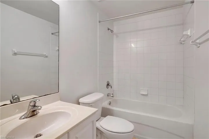 9460 Ivy Brook RUN # 707, FORT MYERS FL 33913