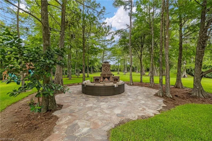 5271 Cherry Wood Dr, Naples, Florida 34119