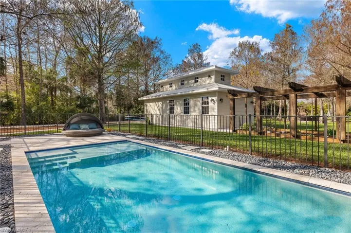 5271 Cherry Wood Dr, Naples, Florida 34119