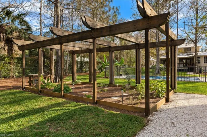 5271 Cherry Wood Dr, Naples, Florida 34119