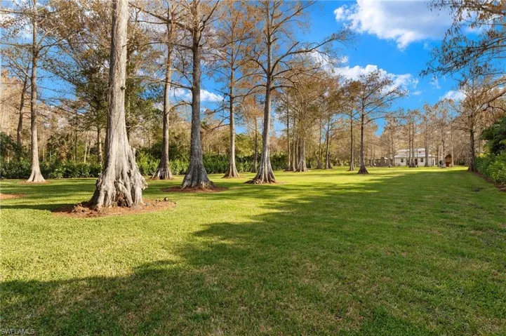5271 Cherry Wood Dr, Naples, Florida 34119