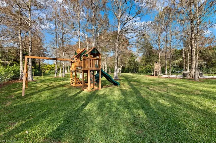 5271 Cherry Wood Dr, Naples, Florida 34119