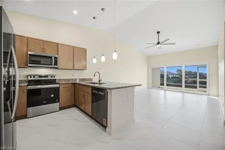812-814 Mohawk Pkwy, Cape Coral, Florida 33914