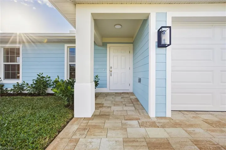 812-814 Mohawk Pkwy, Cape Coral, Florida 33914