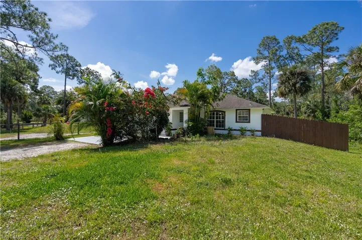 2860  18th NE AVE, Naples, FL 34120