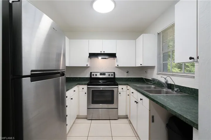 2860  18th NE AVE, Naples, FL 34120