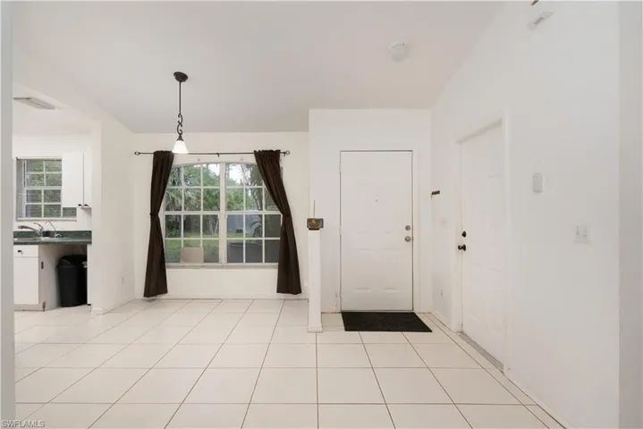 2860  18th NE AVE, Naples, FL 34120