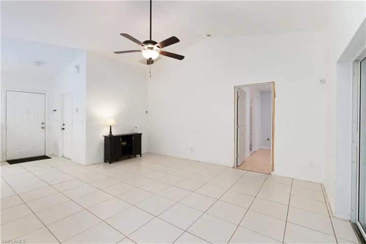 2860  18th NE AVE, Naples, FL 34120