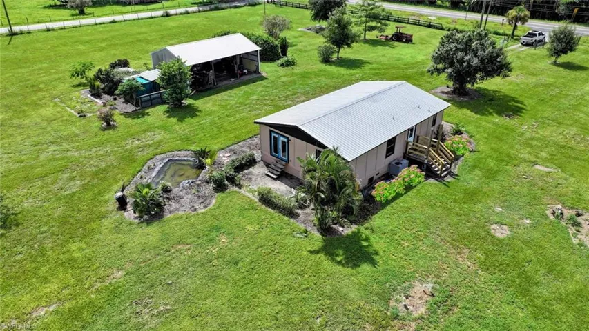 Birds eye view of property