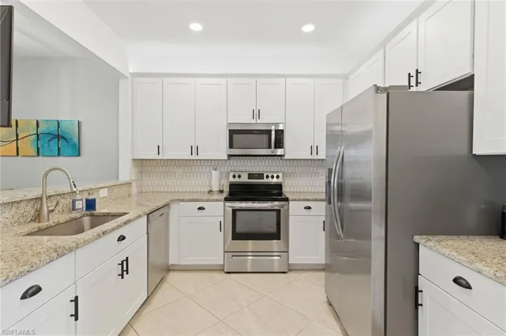 14208  Pine Lodge  LN, Fort Myers, FL 33913