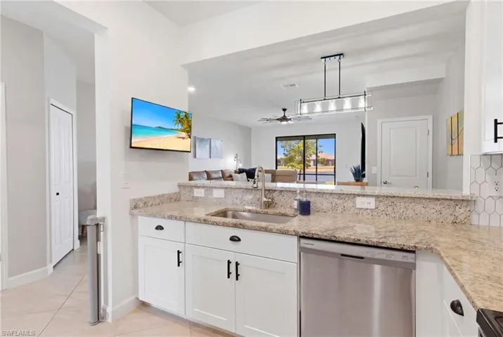 14208  Pine Lodge  LN, Fort Myers, FL 33913