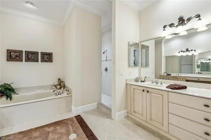 9097  Cherry Oaks  TRL, Naples, FL 34114