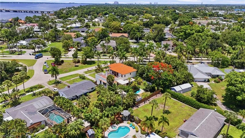 1358 Hopedale Dr, Fort Myers, Florida 33919