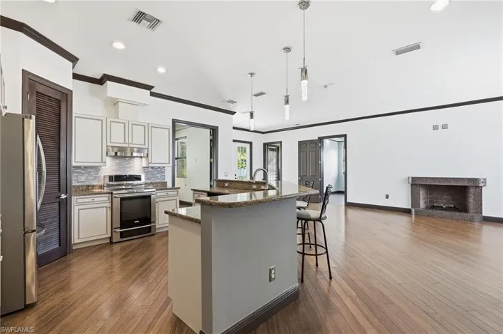 1358 Hopedale Dr, Fort Myers, Florida 33919