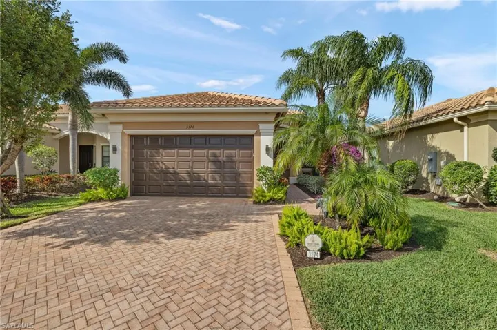 LOCATION, LOCATION, LOCATION! 10 MIN. TO DELLNOR WIGGINS BEACH, 25 MIN TO 5TH AVE.!