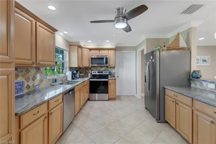 3501 SE 22nd  AVE, Cape Coral, FL 33904