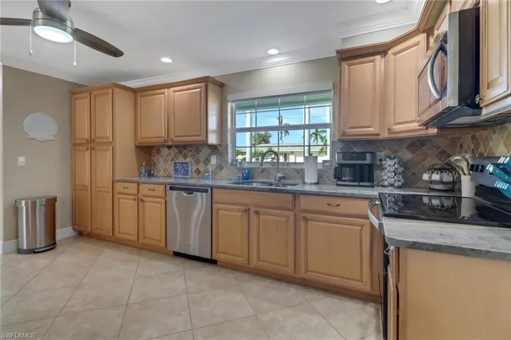 3501 SE 22nd  AVE, Cape Coral, FL 33904
