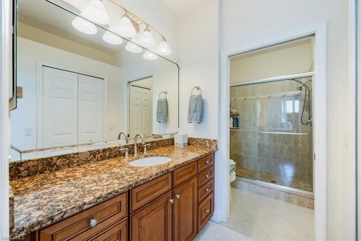 5697  Heron  LN, Naples, FL 34110
