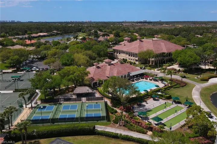 5697  Heron  LN, Naples, FL 34110
