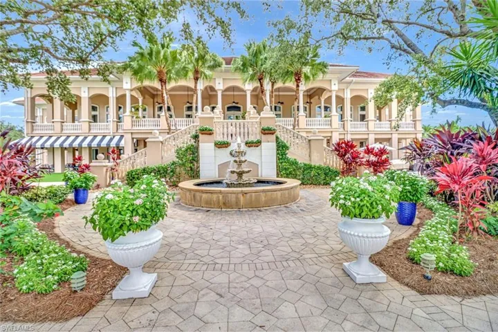 5697  Heron  LN, Naples, FL 34110