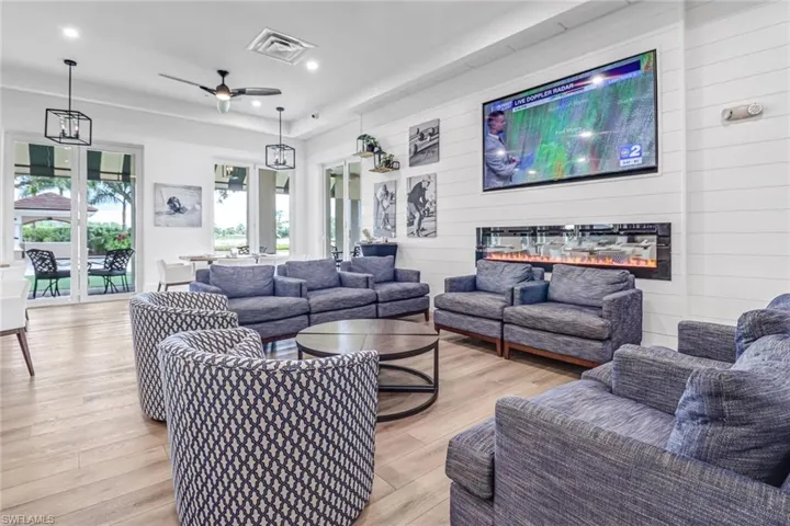 5697  Heron  LN, Naples, FL 34110